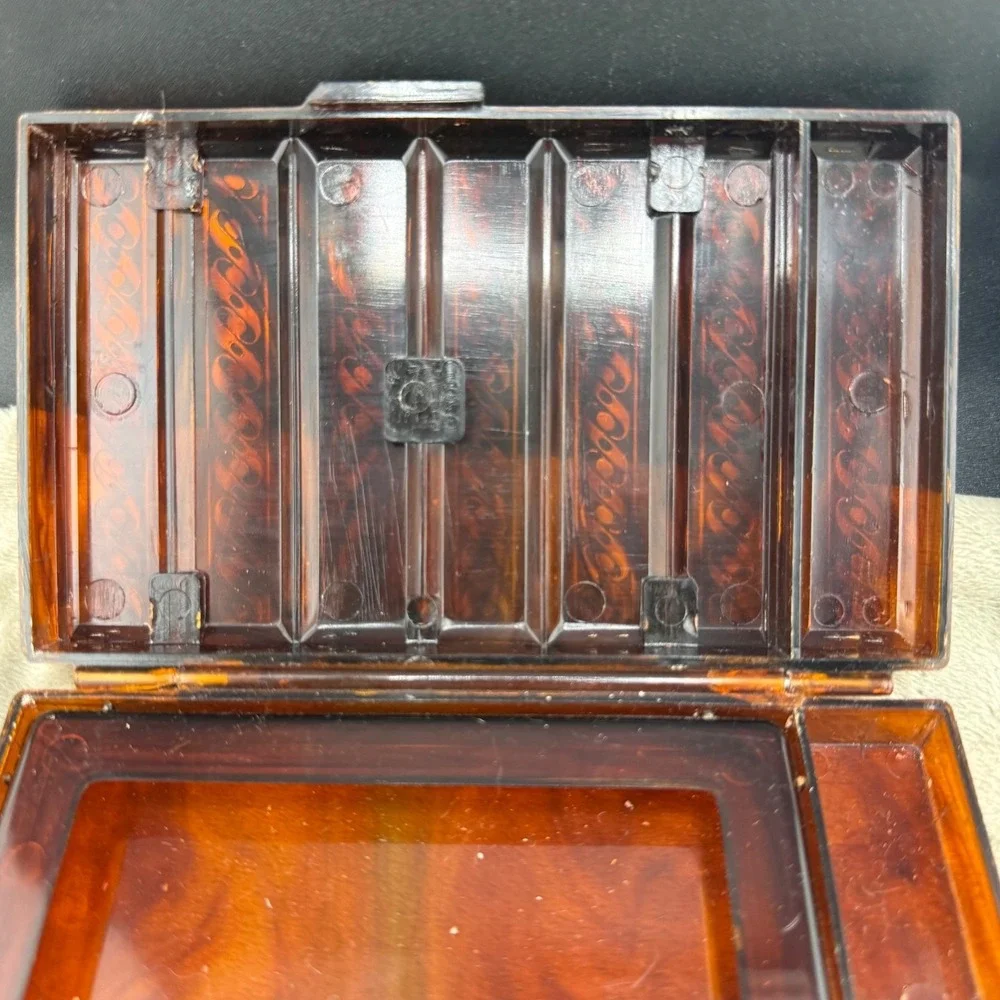 Vintage Plastic‎ Compact Rootbeer READ